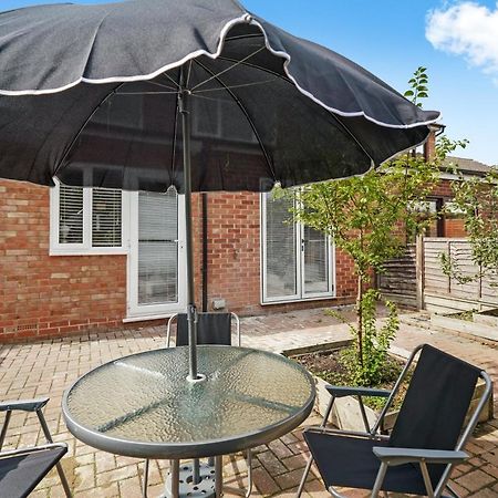 Апартаменти Boutique Heathrow Studio'S - Parking - Garden Harmondsworth Екстер'єр фото
