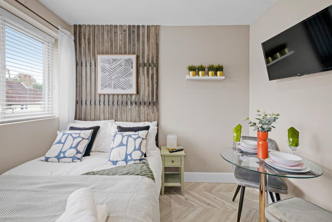 Апартаменти Boutique Heathrow Studio'S - Parking - Garden Harmondsworth Екстер'єр фото